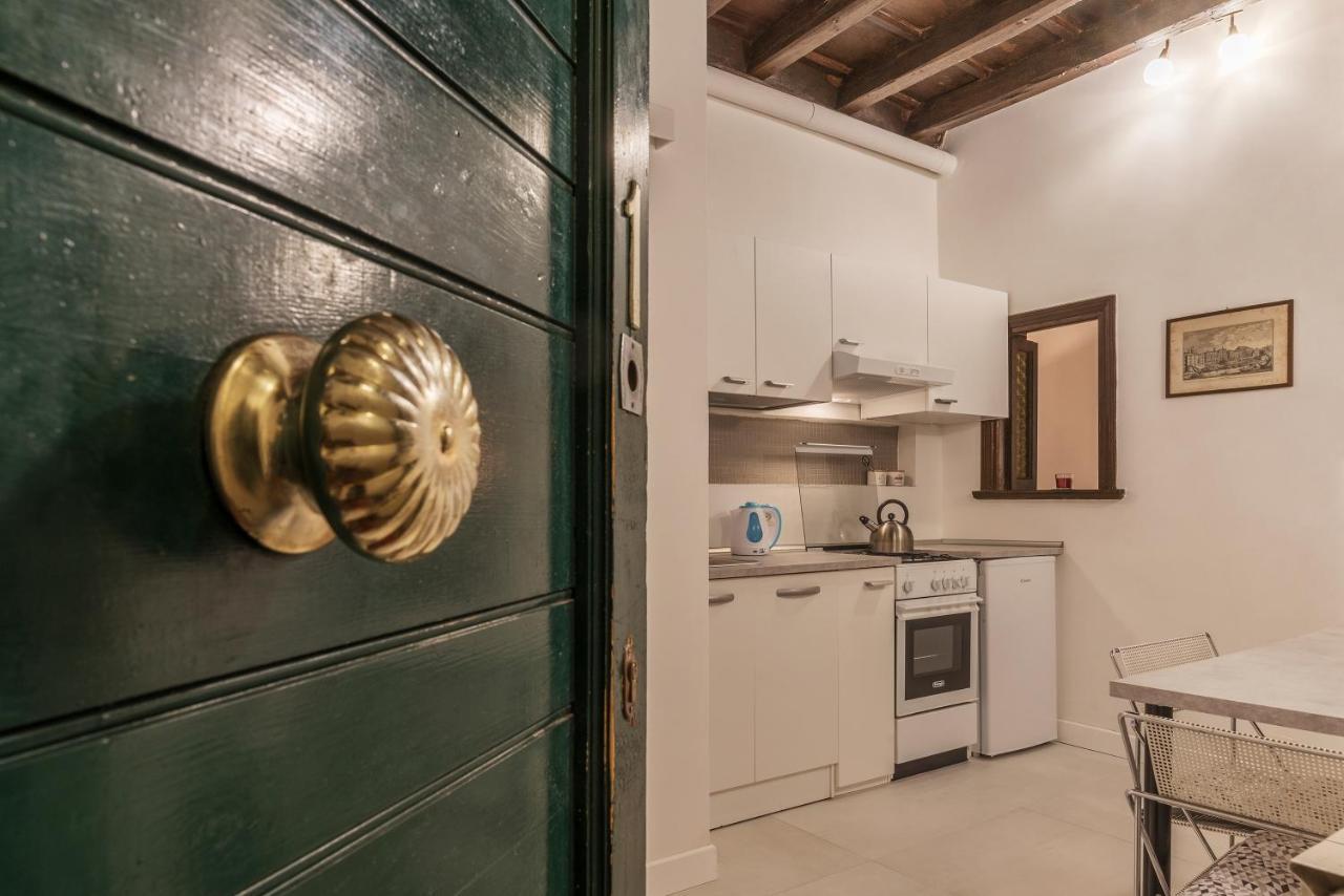Fori Imperiali Elegant Apartment Rome Luaran gambar